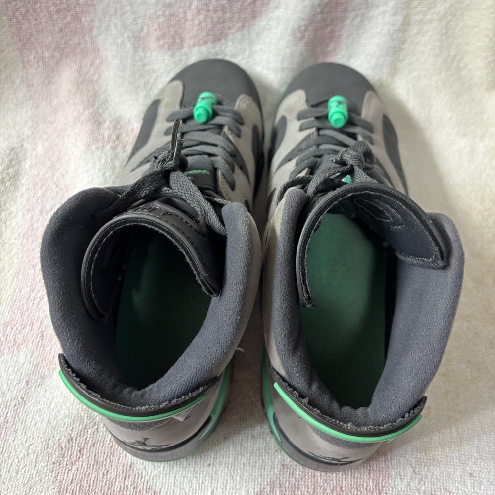 Jordan Kids Black and Gray Sneakers with Green Accents - Picture 3 of 7